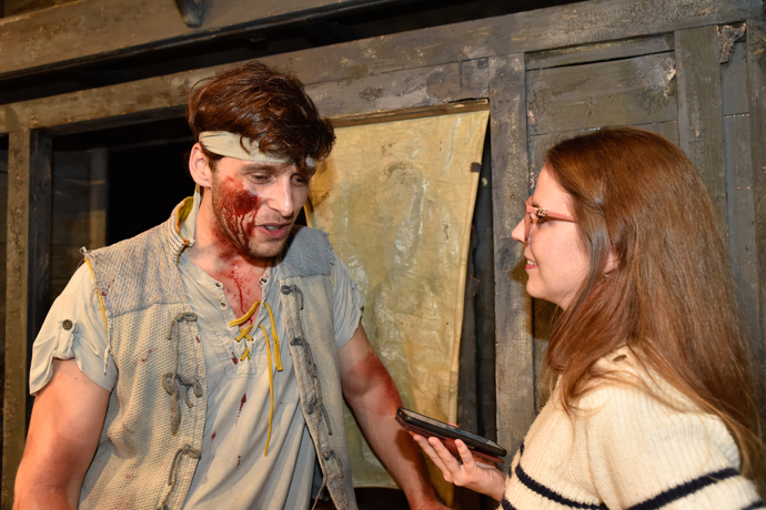 Roman Tomeš poskytoval rozhovor Lifee.cz po skončení 200. reprízy muzikálu Krysař v Divadle Kalich.