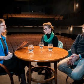 Divadelní hra, ve které je společně můžete vidět, se jmenuje Mlčeti zlato.