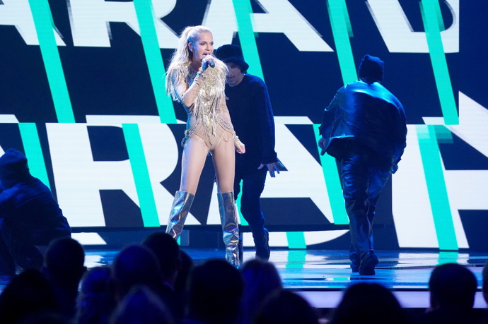 Dara nikdy nelpěla na tom, aby šla Laura v jejích šlépějích, nejlíp se dcera rozhodne sama.