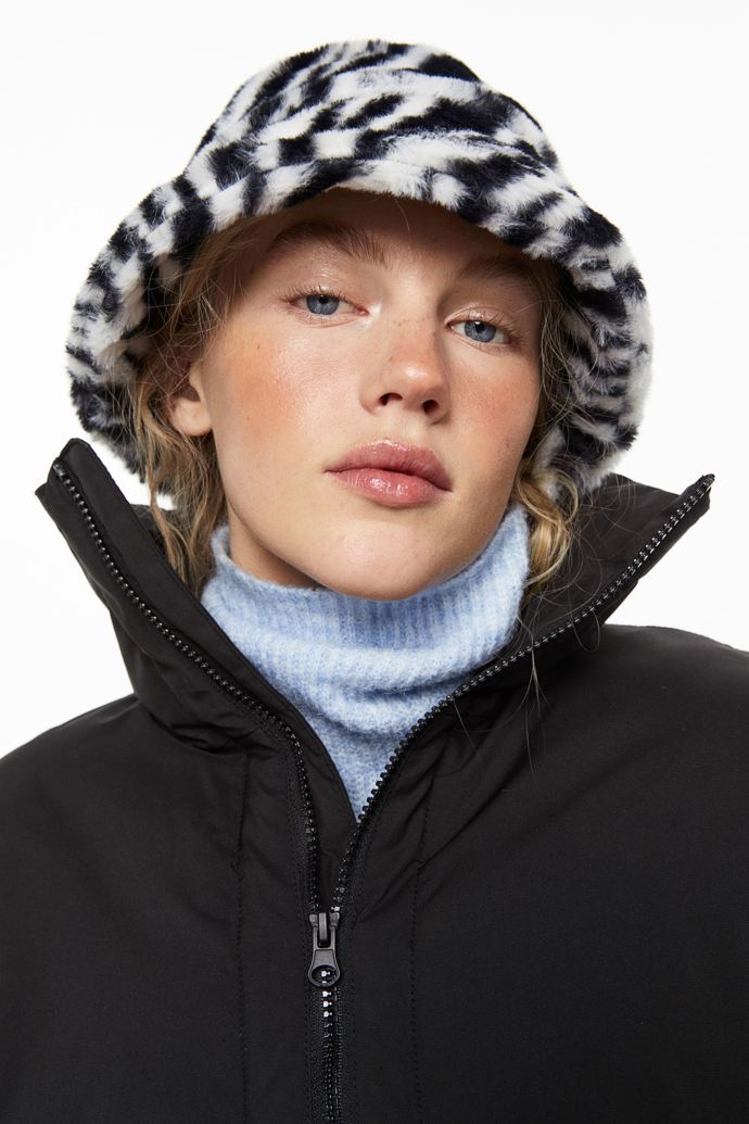 Klobouk bucket. H&M, 399 Kč