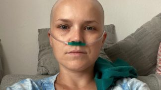 Můj boj s rakovinou: Bolela mě i kůže, nesnesla jsem dotyk ani obejmutí, líčí nežádoucí účinky chemoterapie Hanka Samsonova