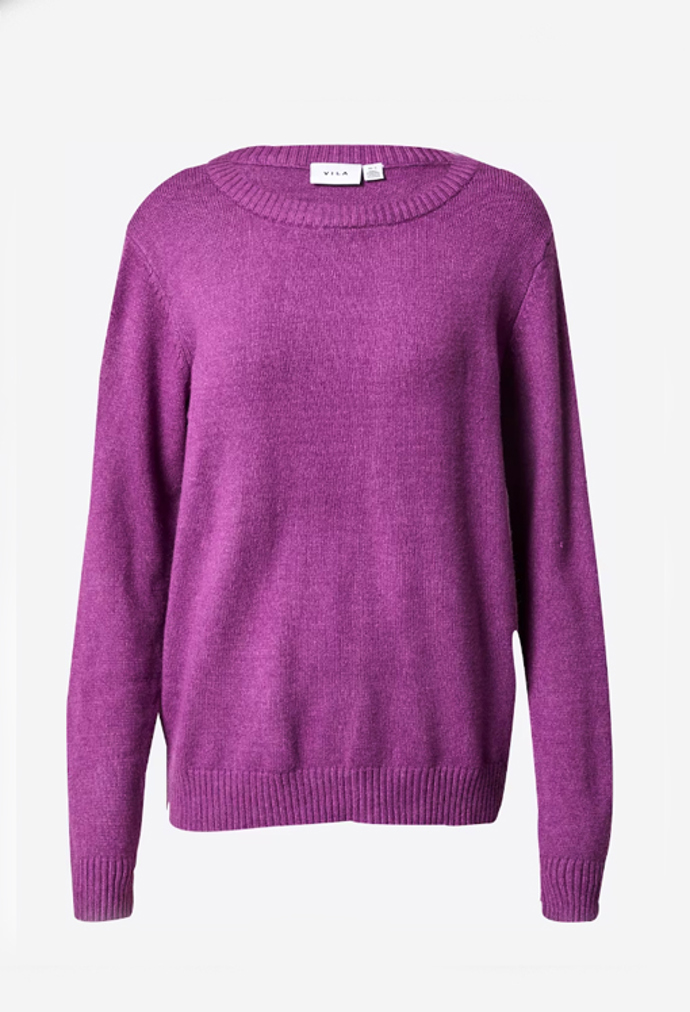 Pokud chcete vyzkoušet outfit ve stylu SJP, můžete začít fialovým svetrem. VILA Clothes, 407 Kč
