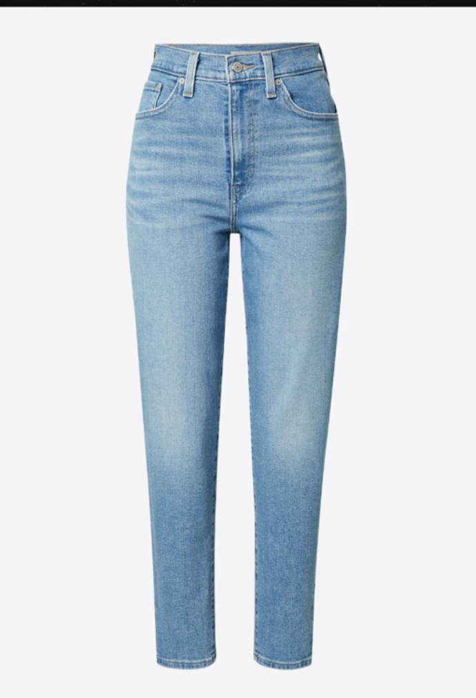 Místo tepláků budou lepší džíny s vysokým pasem. Levi's, 1 999 Kč