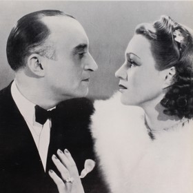 Adina Mandlová se na filmovém plátně často setkala s legendárním Oldřichem Novým. Zde jsou na fotce z filmu Kristian (1939).