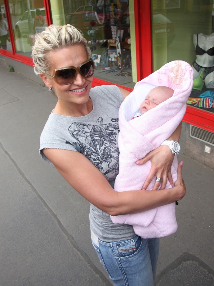 Dara Rolins si počkala na mateřství do 36 let.