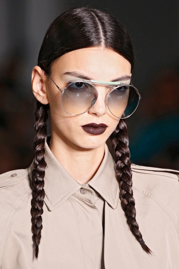 Účes z přehlídky Dior pro podzim a zimu z roku 2019. 