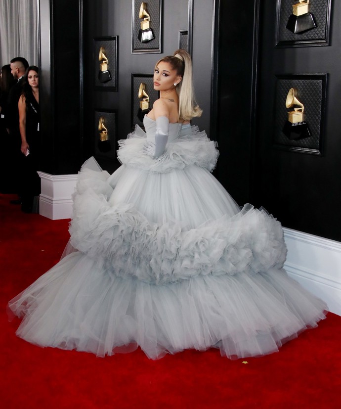 Ariana Grande se letos na předávání cen Grammy neukázala. Takto jí to slušelo před pár lety. 