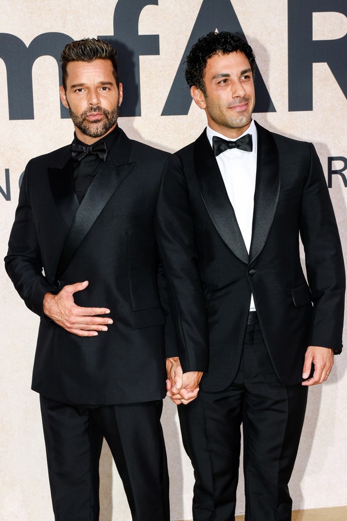 Ricky Martin je už čtyřnásobným otcem. Dvojčata Matteo a Valentino se mu narodila v roce 2008. V roce 2017 do rodiny přišla dcerka Lucia a v roce 2020 syn Renn. Děti vychovává s partnerem Jwanem Yosefem. 
