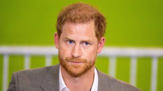 Nejbizarnější výroky prince Harryho z jeho nové biografie: Bitka s bratrem, bezcitný Charles i drogy v dospívání