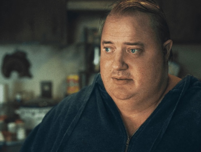 Charlie má 270 kilogramů a Brendan Fraser měl kvůli roli na sobě oblek vážící polovinu této hmotnosti.