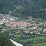 Italské městečko Venzone najdeme pod vrcholky Julských Alp, v provincii Udine. První zmínky o něm se datují do roku 923. Název Venzone však získalo až v roce 1001. 