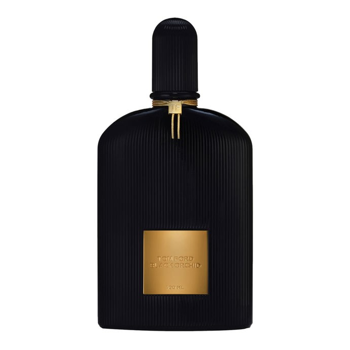 Jako všechno od Toma Forda, i parfém Black Orchid je neskutečně sexy a prestižní. Dramatická květinová kompozice vznikla v roce 2006 a od té doby je pro mnohé ženy číslo 1. V parfému najdete akordy, které jiné vůně nenabízejí. Černý lanýž, černá orchidej, i rumem prosycená sladká černá švestka je součástí hřejivé kombinace završené dřevitým pačuli. Cena od 2 200 Kč