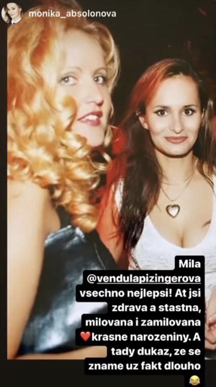 Také Vendulina dobrá kamarádka Monika Absolonová zalovila v archivu.