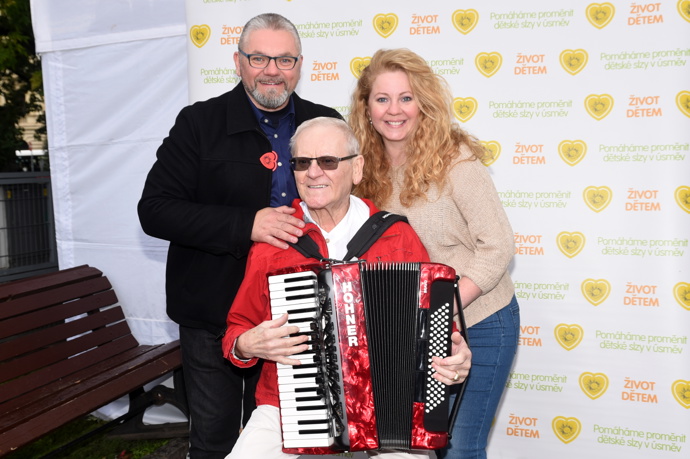 Josef Melen s otcem v rámci charitativního odpoledne.