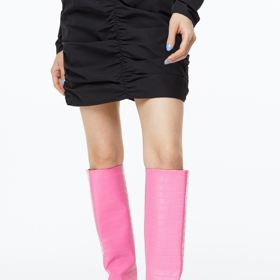 Růžové kozačky na podpatku. H&M,1 699 Kč