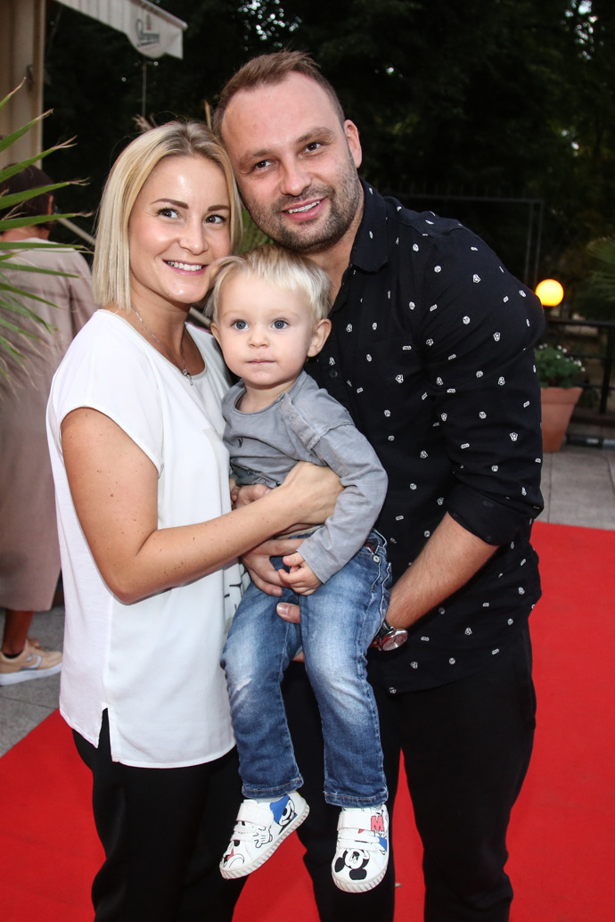 Marek Dědík s manželkou Terezou a synem Bertramem.