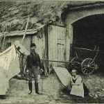 Kozel nebo koza (vpravo) trkal hlavně děvčata a prováděl další vylomeniny. Na Opavsku ho na konci masopustu taktéž popravili.