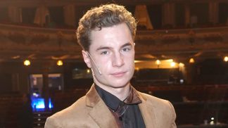 Oskar Hes o nové roli v muzikálu: Energii otce pořád cítím, k divadlu mě přivedla určitá nostalgie