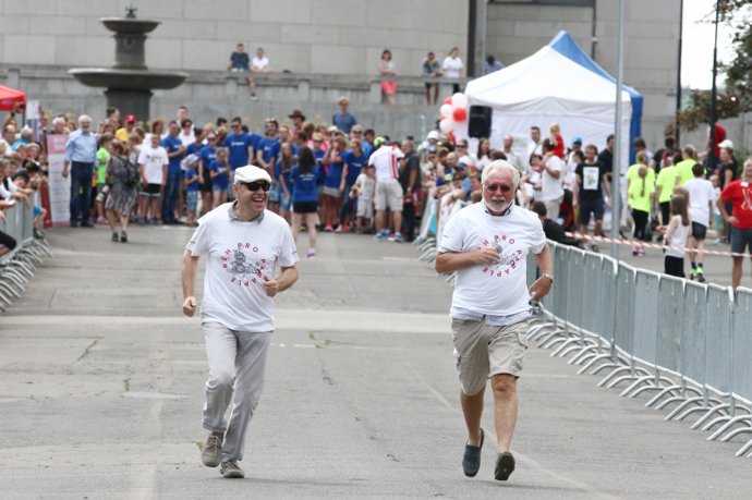 Jaromír Hanzlík se věnuje také charitě. V roce 2017 se účastnil Běhu pro Paraple. Vedle něj je v pohybu Miroslav Táborský.