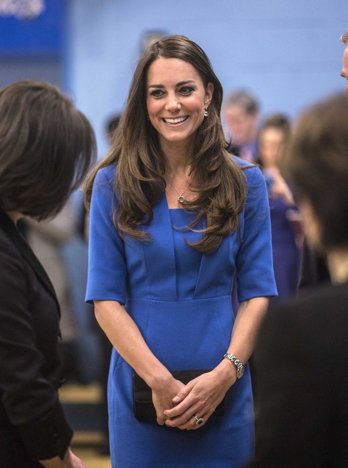 Pro srovnání, zde je ve stejných šatech Kate Middleton. 