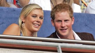 Blond bývalky prince Harryho: Cressida má miminko z IVF, Chelsy vyrábí šperky a Caroline se oběsila
