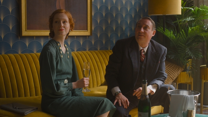 Také kostýmy, kterých vzniklo na 2 500, jsou podle výtvarnice Michaely Horáčkové vytvořeny s důrazem na historickou přesnost.