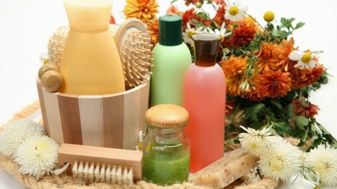 Trh s kosmetickými produkty v roce 2023: Jak se změní poptávka a jaké změny přinesou technologie?