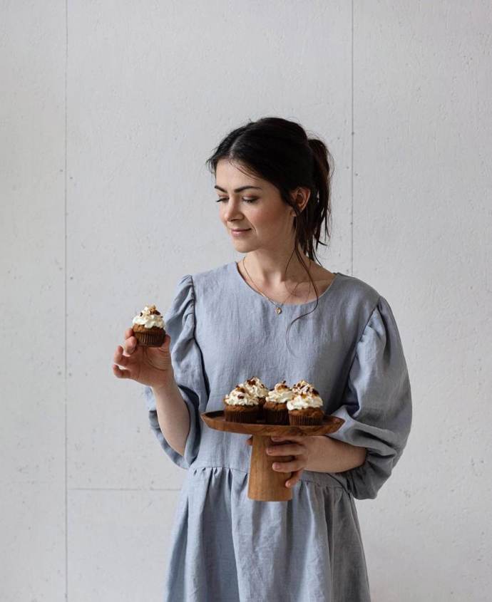 Karolína Fourová a její celozrnné mrkvové cupcakes.