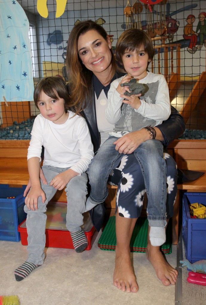 Alena Šeredová porodila třetí dítě, dceru Vivienne Charlotte, ve věku 42 let. 