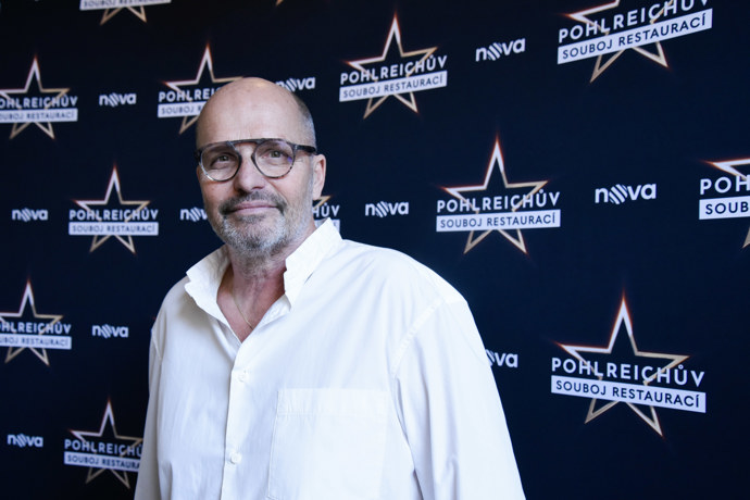 Šéfkuchař Zdeněk Pohlreich nedávno zveřejnil fotografie z doby, kdy měl ještě vlasy.