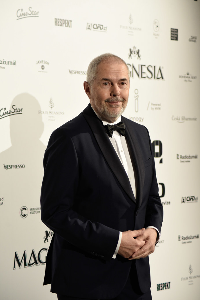 Nevíme, co by se muselo stát, aby dress code nedodržel Marek Eben. Vždy na jedničku s hvězdičkou.