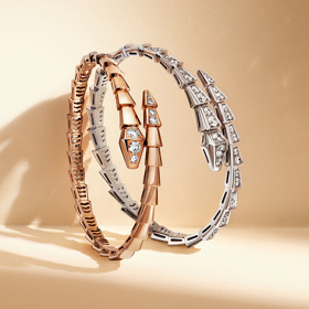 Nejnovější kolekce z roku 2023 vzdává hold technice. Cena náramku 11 400 eur.