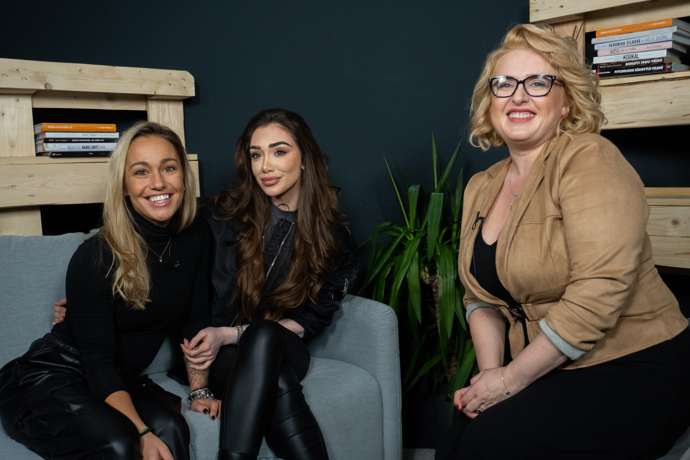 Miluška Bittnerová zjišťovala, kolik se dá vydělat pokerem a zda Barbora s Veronikou plánují založit rodinu.