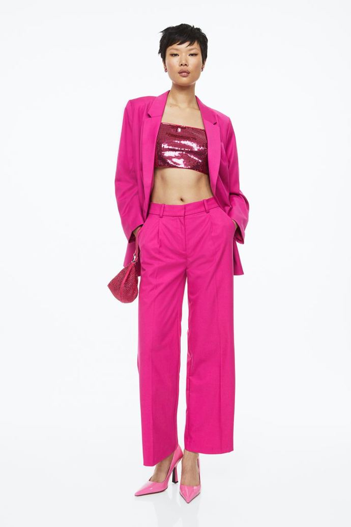 Zapojit do monochromatického modelu lesk, to znamená jediné - okolí z vás nespustí oči. (Zara)