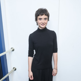 Málokdo by hádal, že křehká herečka je maminkou téměř dvouleté dcery Loty.