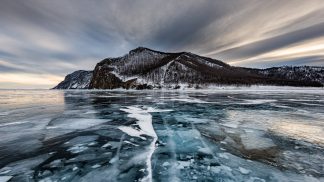 Děsivá sibiřská záhada: Jezero Bajkal prý obývají třímetrové příšery, které útočí na lidi