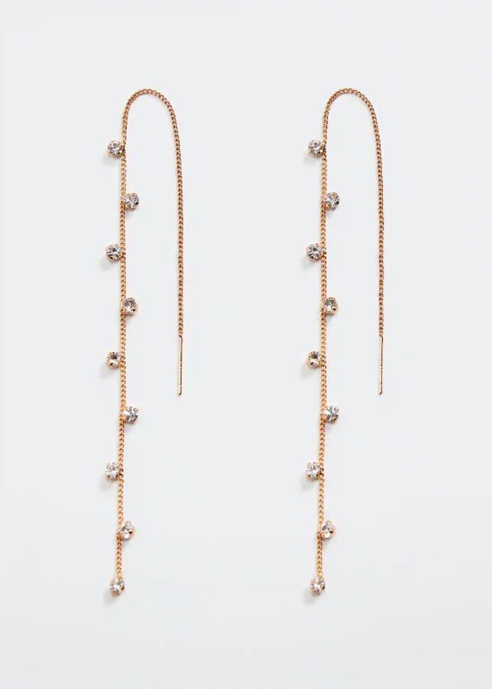 Jednoduché, ale šik. Kamínky sice náušnice Mango za 399 Kč šetří, vynikají ale jednoduchým designem. 