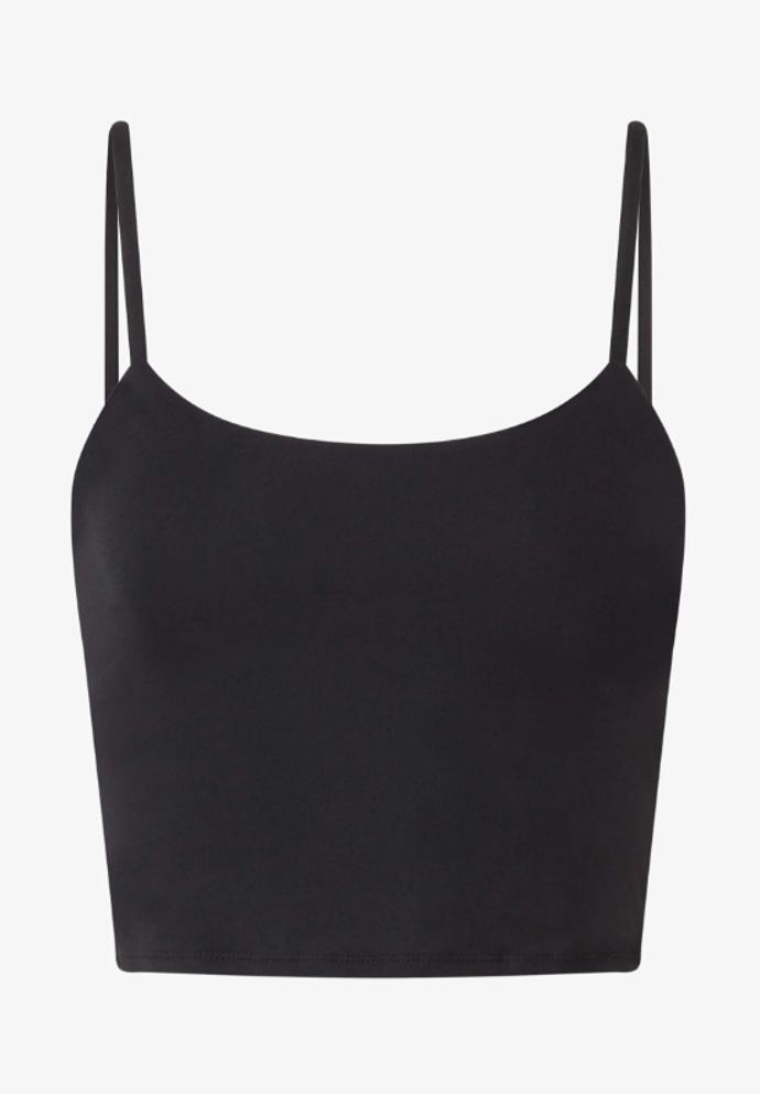 Nesmí chybět ani jednoduchý crop top. Oysho, 599 Kč