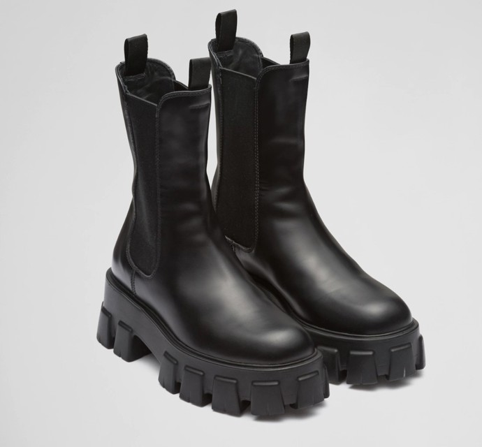 Kožené boty Prada, 1 450 dolarů