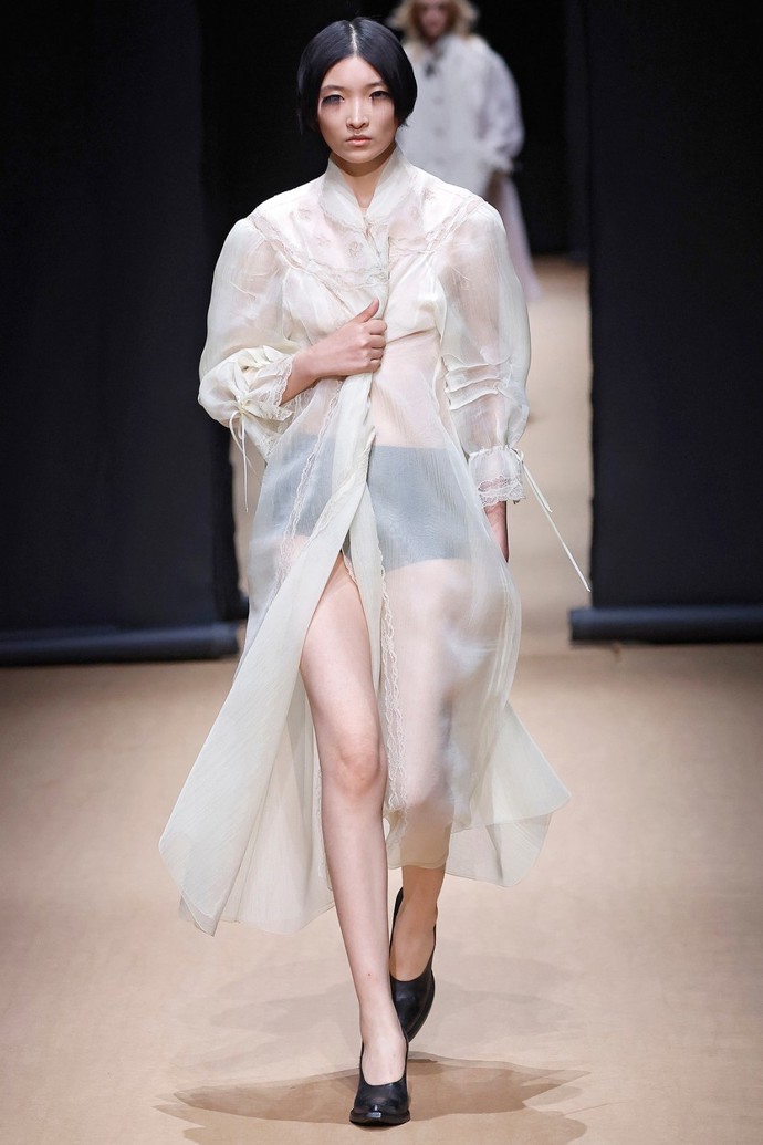 Ukázka z jarní kolekce módního domu Prada.