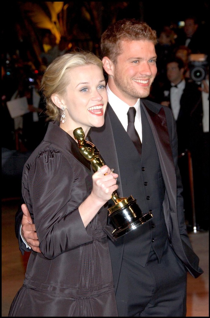 Reese Witherspoon a Ryan Phillippe patřili k nejhezčím mladým párům v Hollywoodu. A možná právě věk byl problém. Když Reese v roce 2006 získala Oscara za drama Walk the line, postihla i ji "kletba". Ryan jí sice byl nevěrný, ale oba tvrdí, že za rozchodem bylo něco jiného. Prý byli příliš mladí...