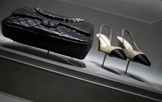 Její název je zcela prozaicky odvozen od data jejího vzniku. Zrodila se v dílnách věhlasného módního domu Chanel už v polovině minulého století, respektive v únoru roku 1955.