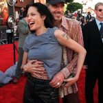 Angelina Jolie a o dvacet let starší Billy Bob Thornton vždy působili jako zamilovaní puberťáci. Poté, co Angelina v roce 2000 získala Oscara za snímek Narušení, se u ní projevila "oscarová kletba" a následoval rozchod.