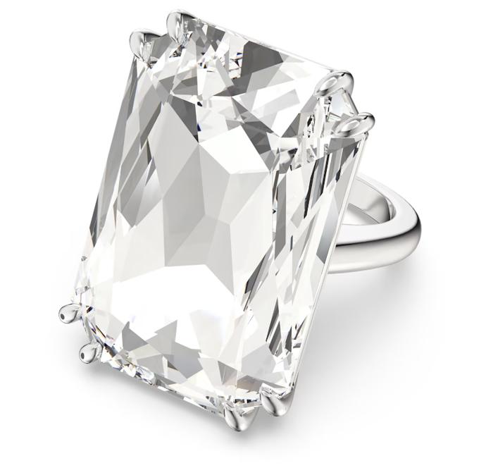 A velký kámen Swarovski, to je teprve ta pravá třešnička na dortu. Prsten Mesmera aktuálně koupíte za 1 950 Kč.