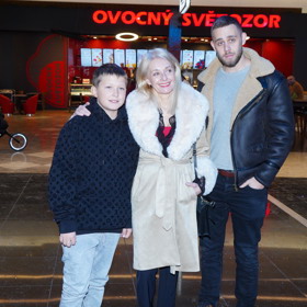 Veronika Žilková s vnukem Kryšpínem a synem Vincentem.