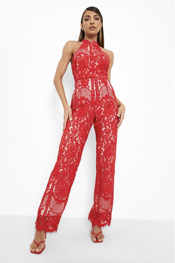 Zaujal vás trend transparentních modelů? Krajka je tím nejlepším kompromisem, jak ukázat přesně tolik kůže, kolik je třeba. Boohoo, 1 399 Kč