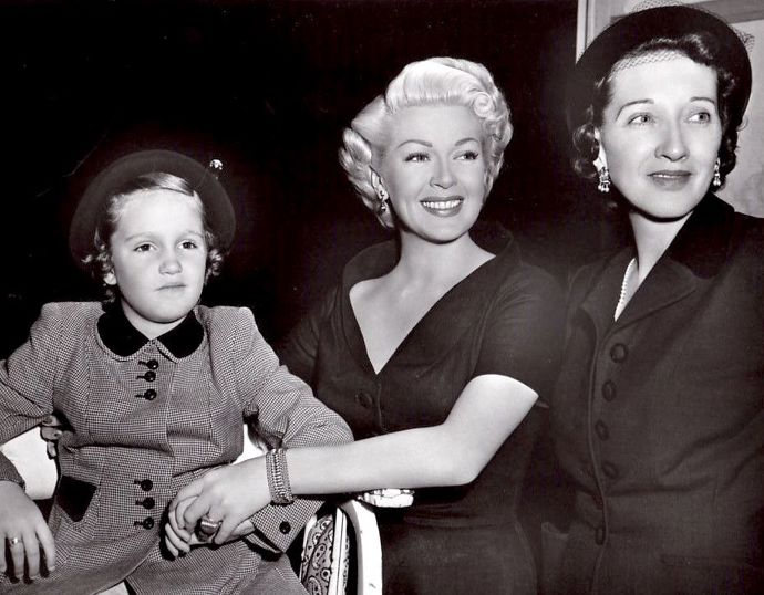 Jakožto sex symbol Hollywoodu si Lana Turner nemohla dovolit mít rozcuchané vlasy nebo rozmazanou rtěnku.