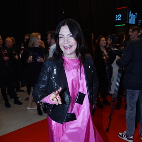 Zpěvačka Anna K nám přiznala, že poprvé v životě oblékla růžovou - a byla jí nadšená.