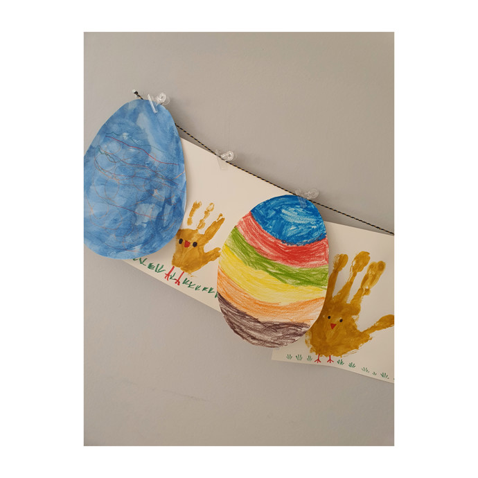 S velikonoční výzdobou pomáhají Gabriele synové Benedikt (5) a Vincent (2).