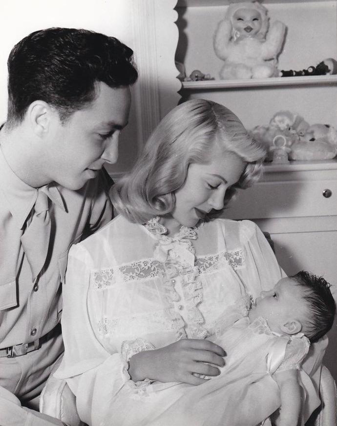 Cheryl Crane si rodinu moc neužila. Otec Stephen jaksi zapomněl, že je již ženatý s jinou ženou.